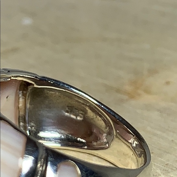 Pink Shell and Sterling Ring - Picture 4 of 6